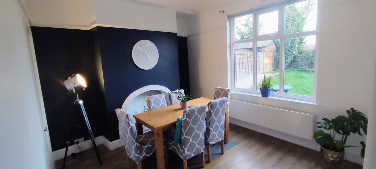 Atrium House Guest House Hazel Grove Экстерьер фото